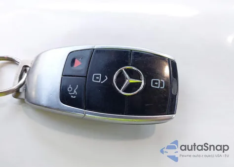 2019 Mercedes-Benz E 450 4Matic z USA, uszkodzony, nr VIN WDDZF6JB3KA522052